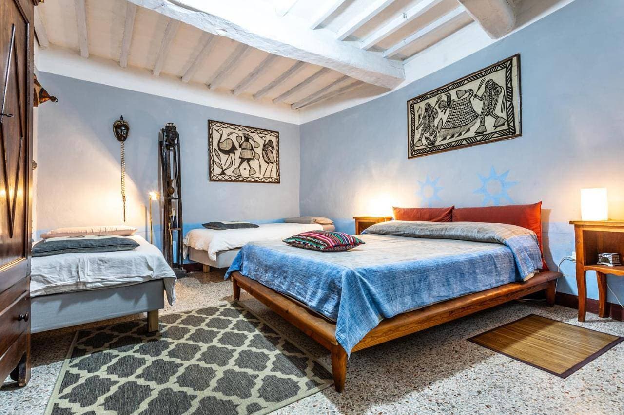 Foto 7 von 15: Quadruple Room with Private Bathroom