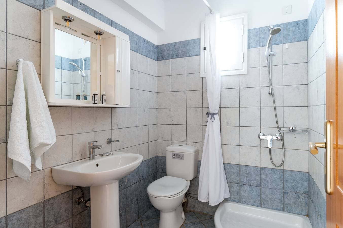 Foto 11 von 21: Ferienhaus 'Anemologio 101 Tinos' mit Meerblick, WLAN und Klimaanlage