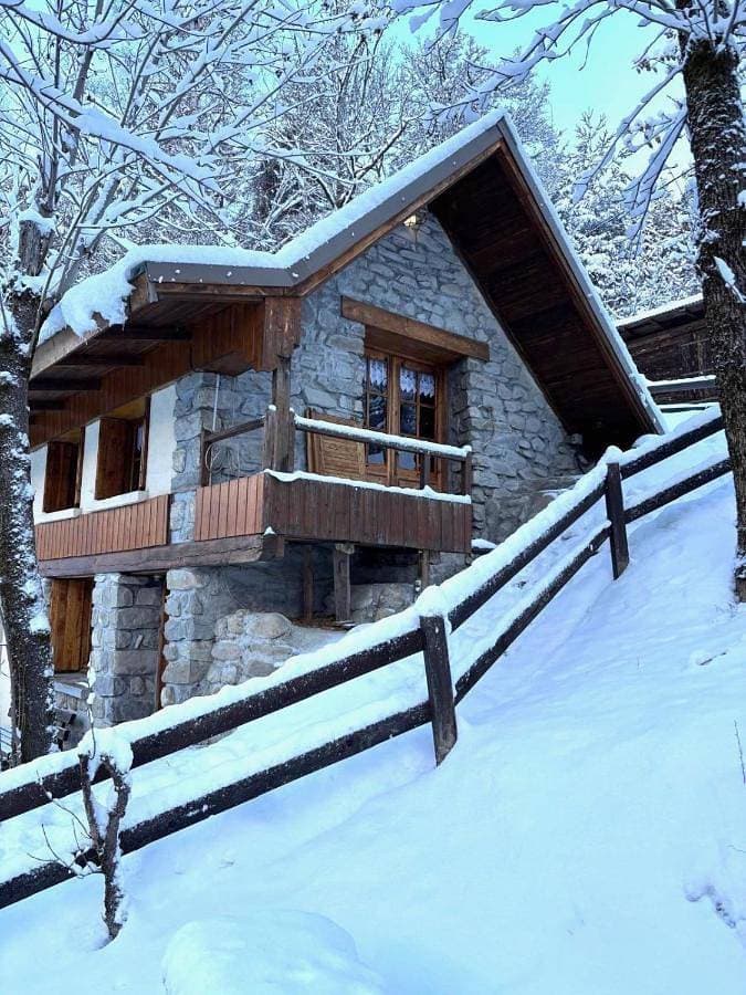 Refuge-style chalet Mountain view 1