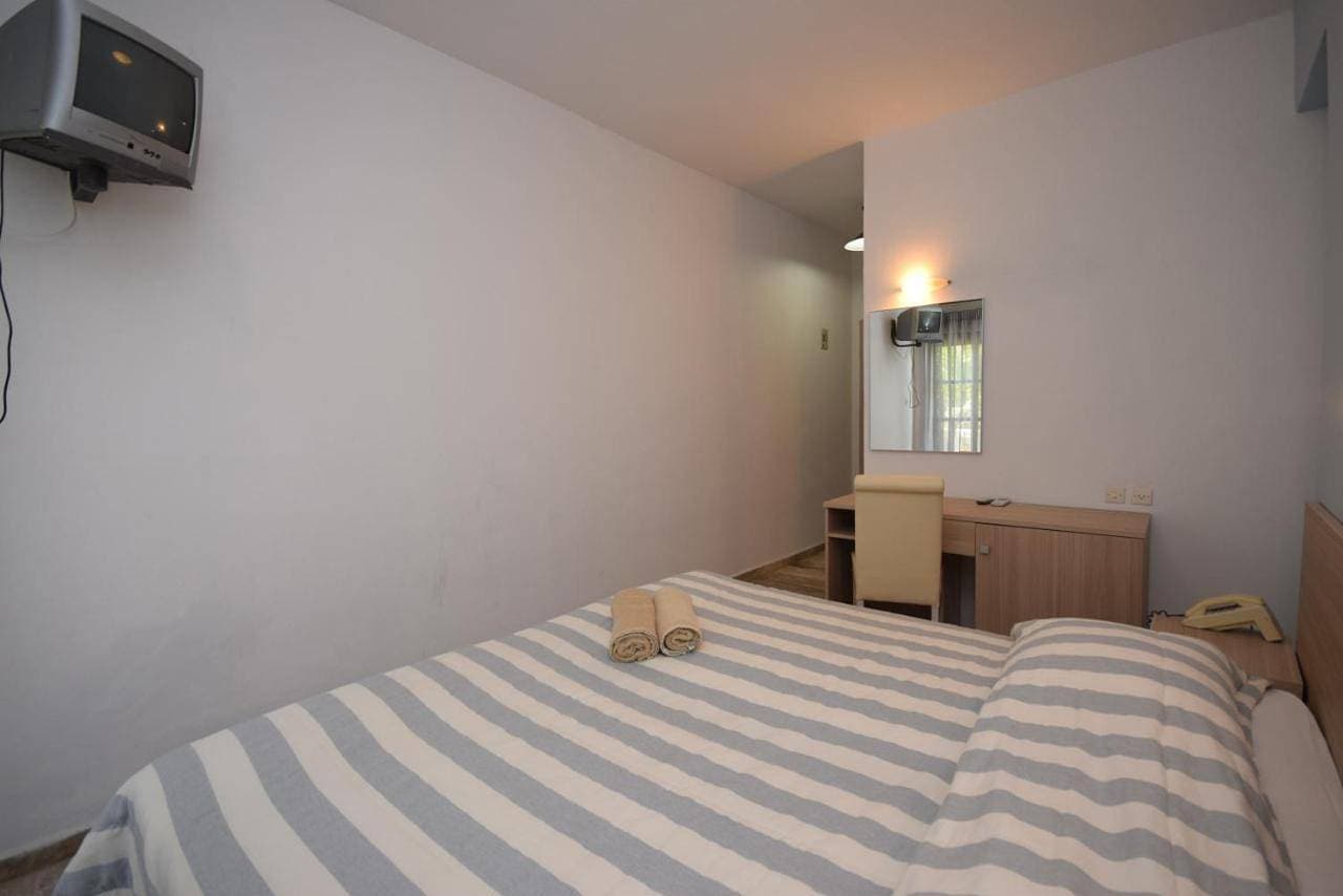 Foto 10 von 16: Standard Double or Twin Room