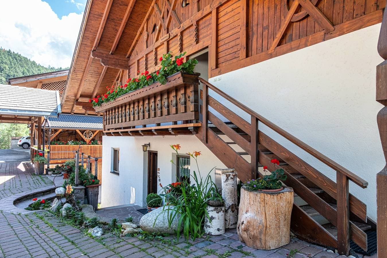 Foto 9 von 29: Apartment 'Gamperhof Planet' mit Bergblick, Gemeinschaftsgarten und Whirlpool
