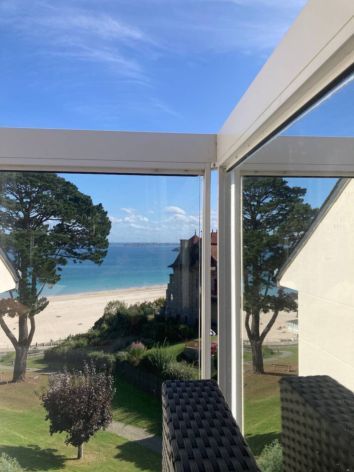 Foto 6 von 37: Ferienwohnung 'Newport Vue Mer' mit Meerblick, privater Terrasse und Wi-Fi