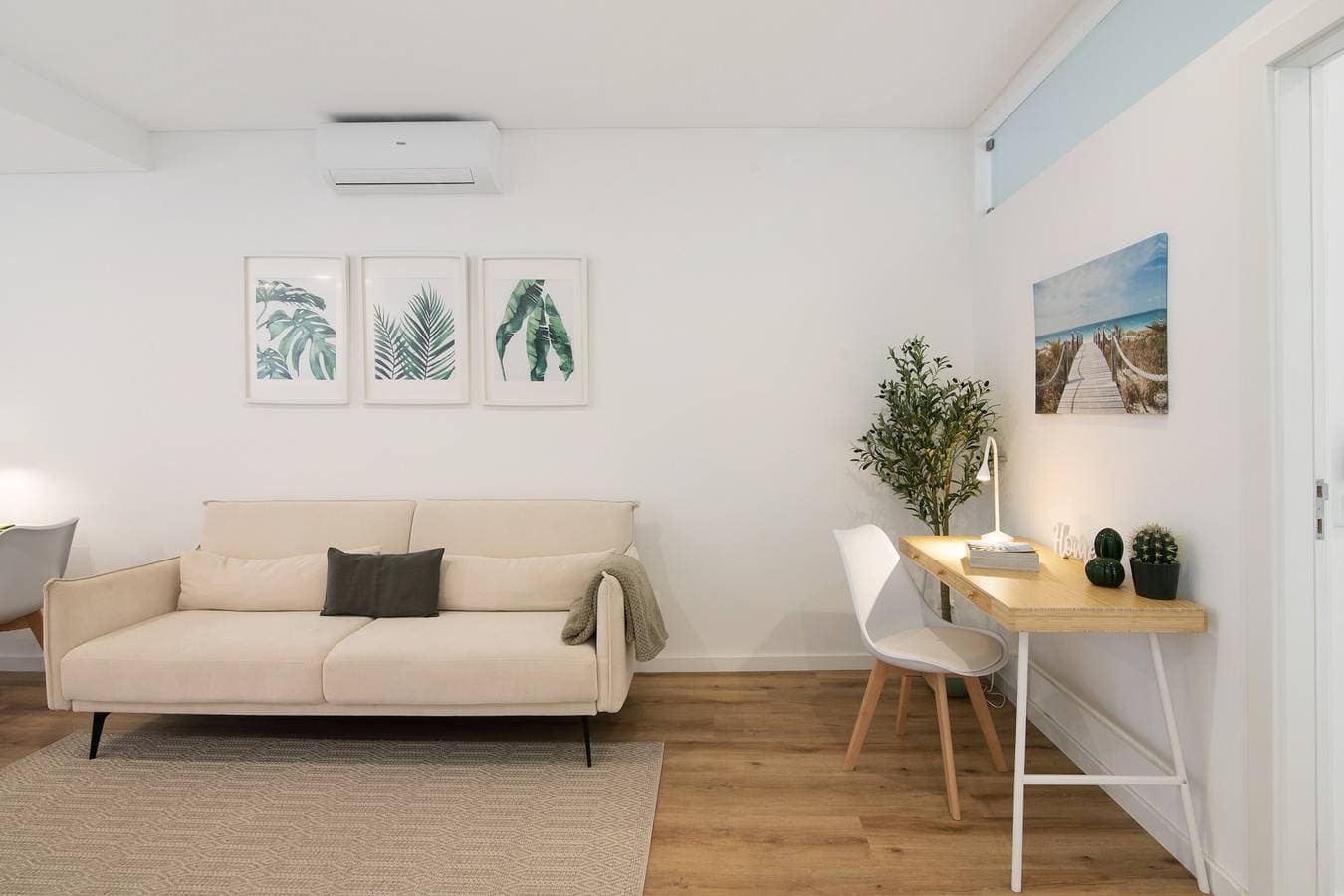 Foto 5 von 24: Ferienwohnung 'Downtown Lux' mit gemeinsamer Terrasse, Wi-Fi und Klimaanlage