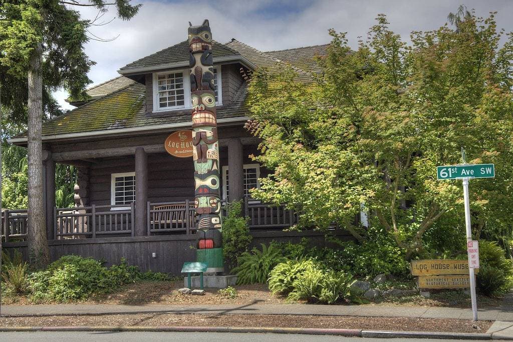 Foto 11 von 22: Beliebte Alki Strand Seattle Ferienhaus, Spaziergang zu den Restaurants