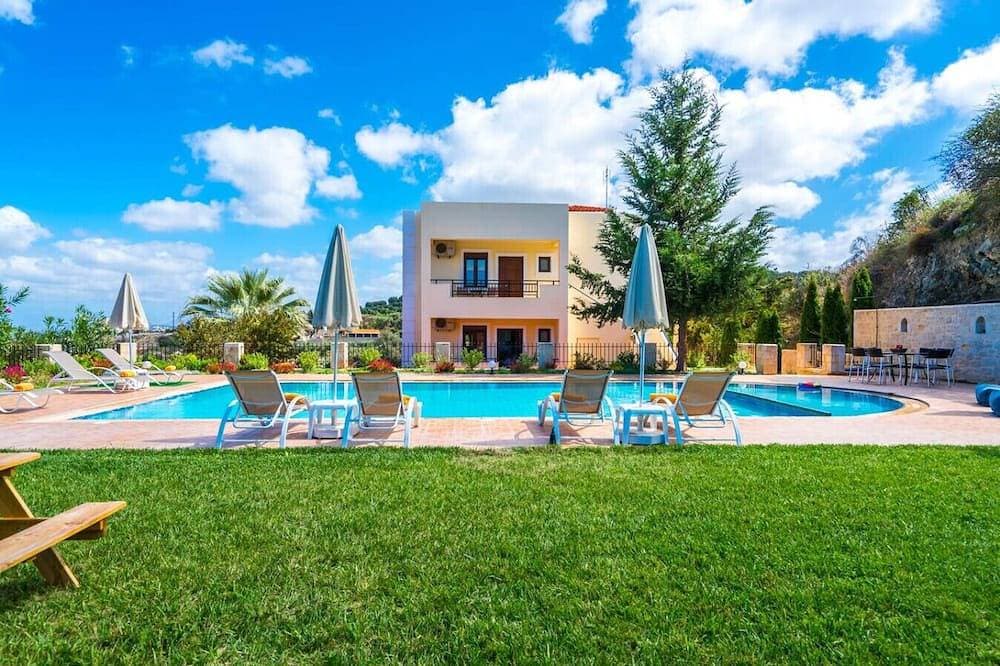 Familienfreundliche Villa,Pool,Kinderspielplatz, BBQ, Garten,5km zum Strand 1