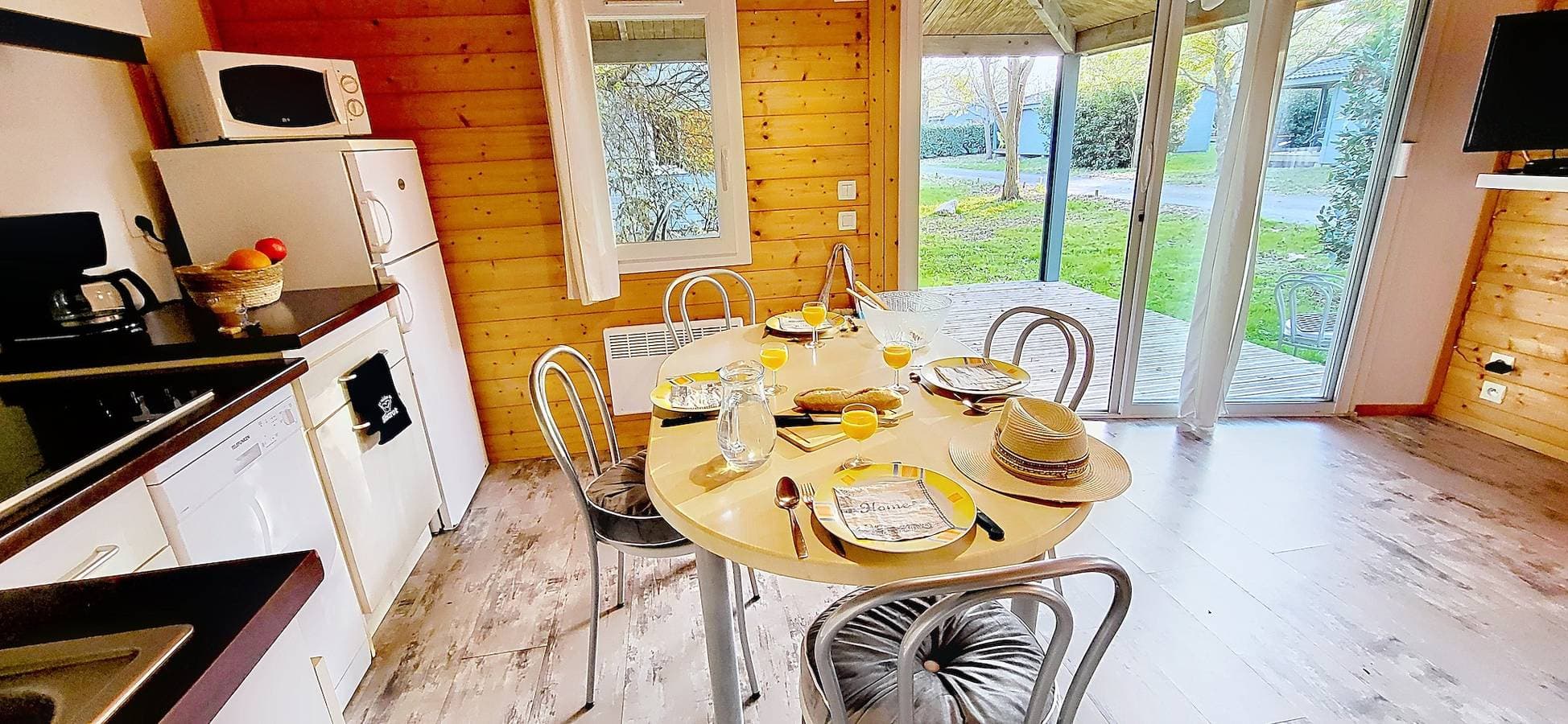 Foto 7 von 29: Chalet für 2 Personen mit Terrasse