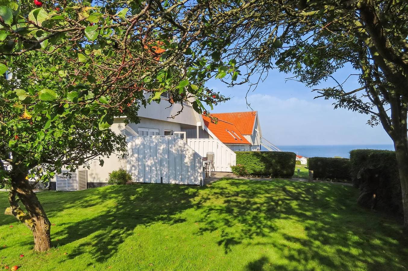Foto 2 von 27: Awesome apartment in Allinge w/ WiFi, 2 Bedrooms and Outdoor swimming pool