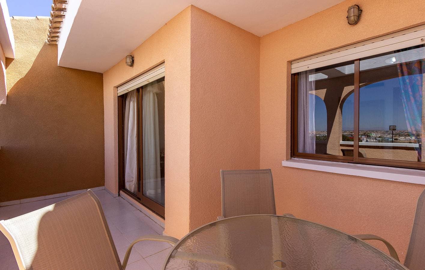Foto 10 von 20: Gemütliches Apartment mit Pool, Terrasse & AC | 1,5km zur Playa de Los Naufragos