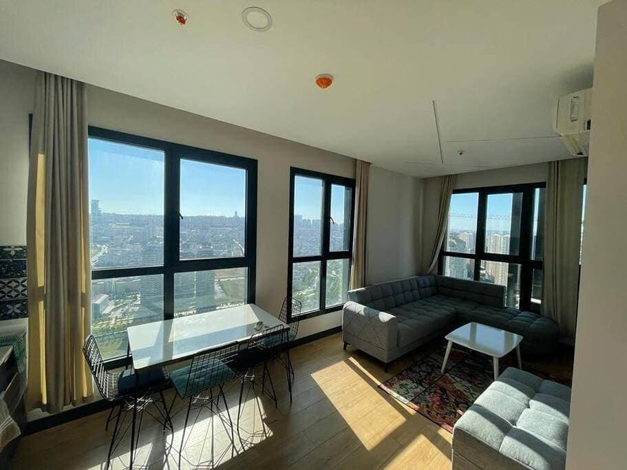 Furnished Apt (29th floor) with panoramic views 1