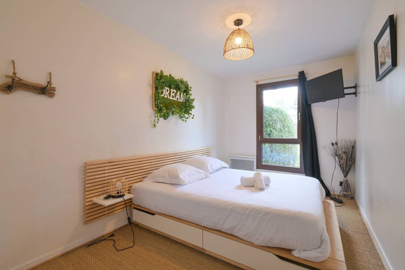Foto 11 von 24: Appartement „Annecy Garden Spa Billard“ mit privater Terrasse, Garten und WLAN
