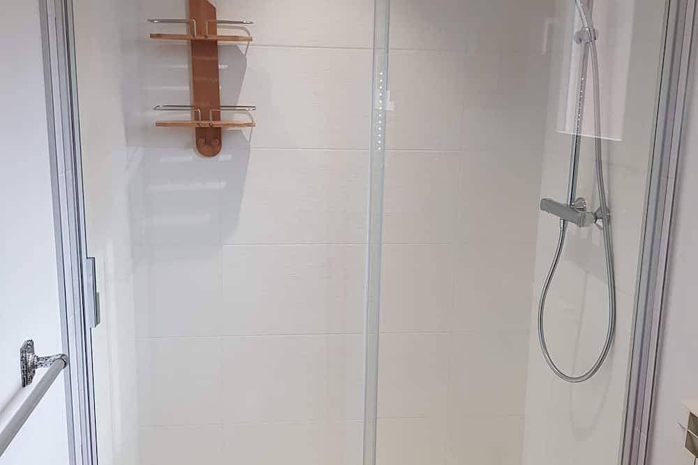 Foto 9 von 30: Im Herzen von 4600m2 von Eichen, ruhig: Schwimmbad, Tennis, Pétanque, privat
