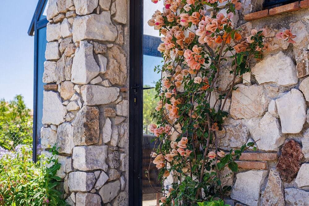 Foto 8 von 19: Maison Des Canorgues - Peaceful Haven in Tourrettes