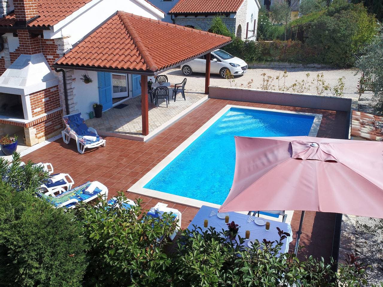 Foto 4 von 29: Villa Cherry House with pool