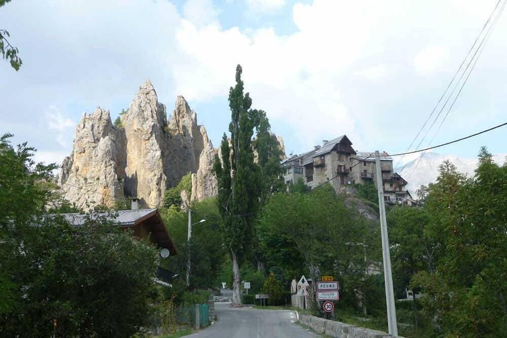 Foto 10 von 19: Le Péonien n°2 - Peone