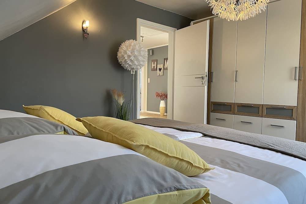 Foto 5 von 26: 4-Sterne Ferienwohnung (100qm) mit Balkon, Loggia und Garten
