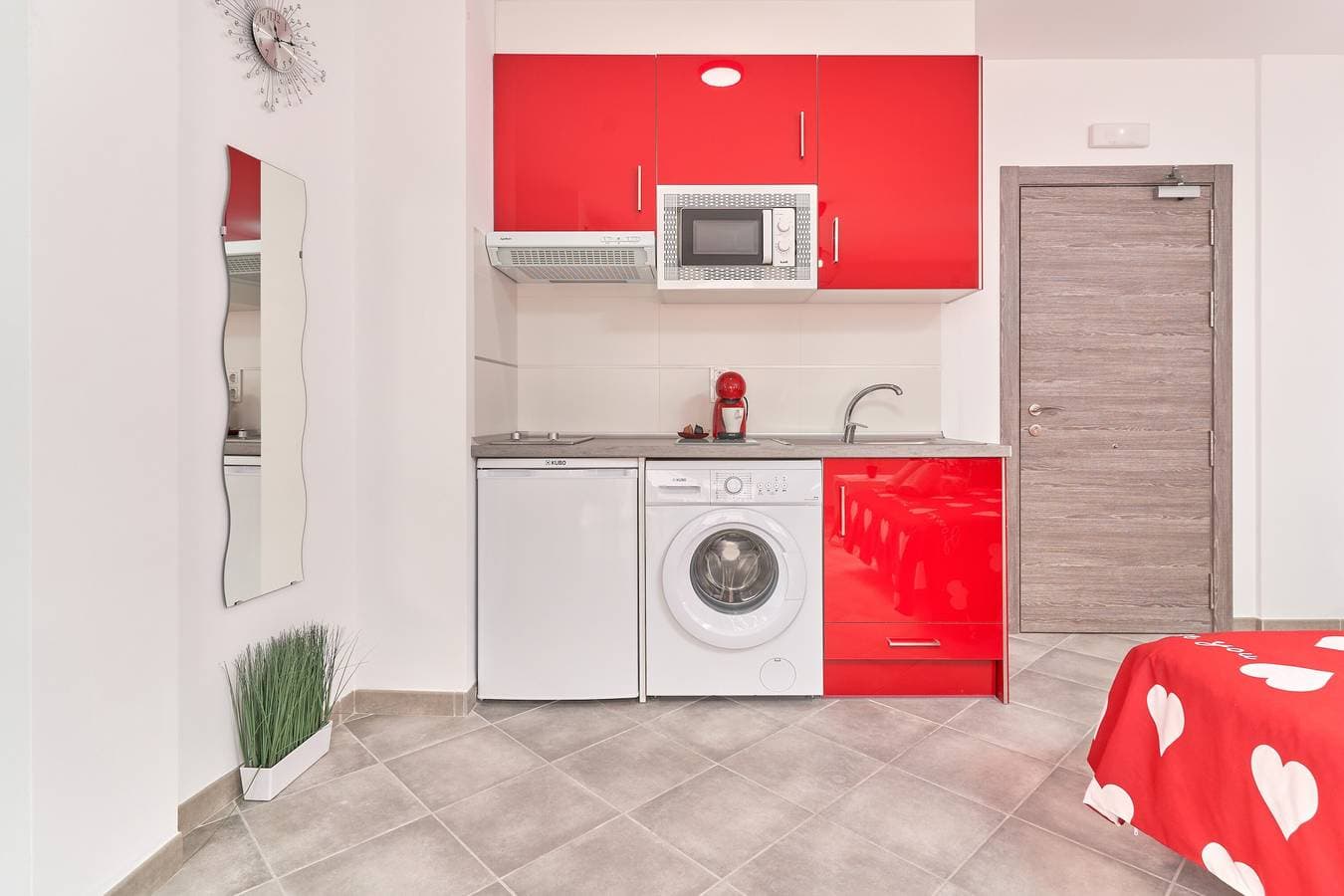 Foto 10 von 31: Einzimmerapartment "Nerja Boutique Deluxe 201" mit Gemeinschaftspool und WLAN