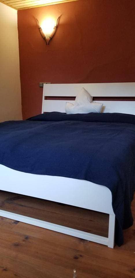 Foto 7 von 10: Double Room with Private Bathroom