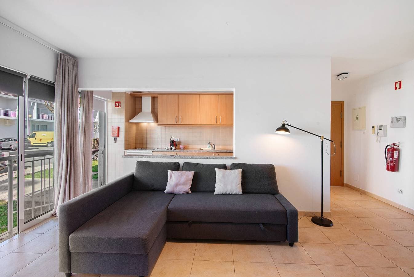 Foto 7 von 24: Ferienwohnung 'Costa Cabanas 54' mit Gemeinschaftspool, Garten und Klimaanlage
