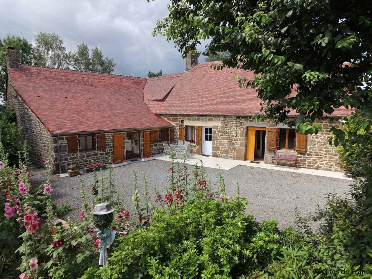Geräumiges Landhaus mit großem Garten, Haustiere erlaubt 1