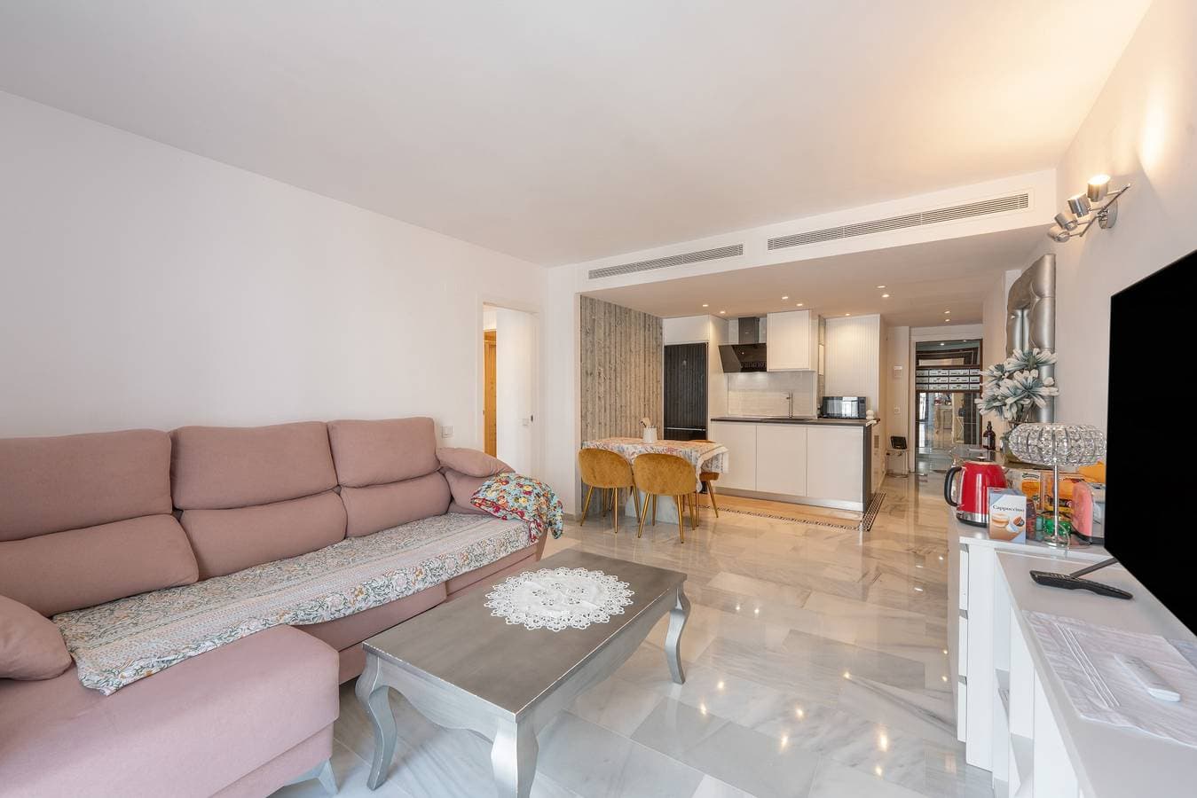 Foto 2 von 26: Ferienhaus 'Enjoy Puerto Banus Next To Beach' mit Meerblick, WLAN und Klimaanlage