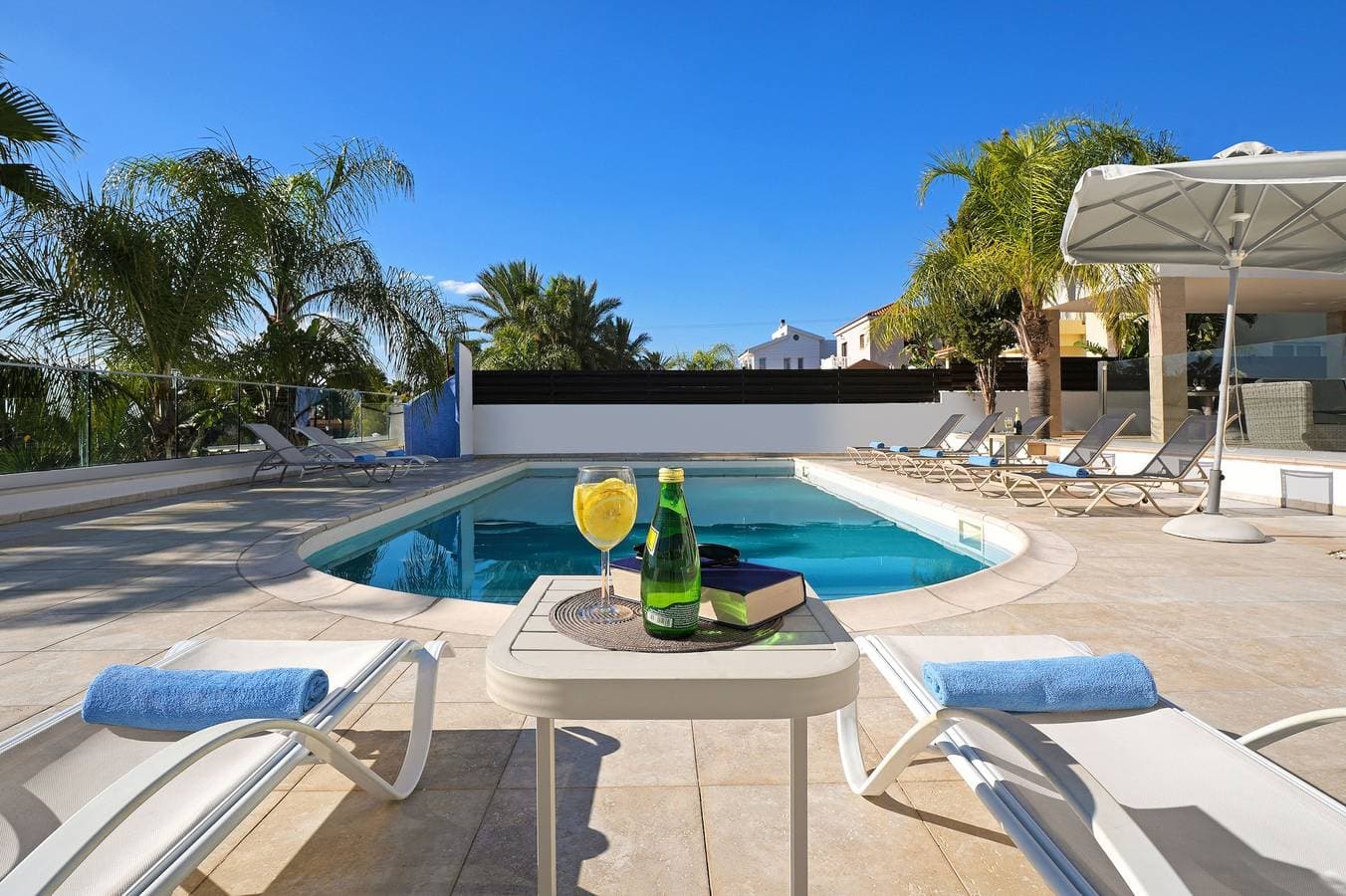 Foto 9 von 44: Villa für 11 Personen mit Pool