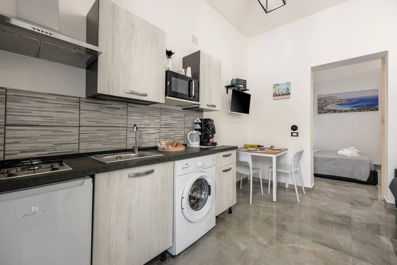 Foto 13 von 23: Ferienwohnung 'Onda Blu' mit Meerblick, Wi-Fi und Klimaanlage