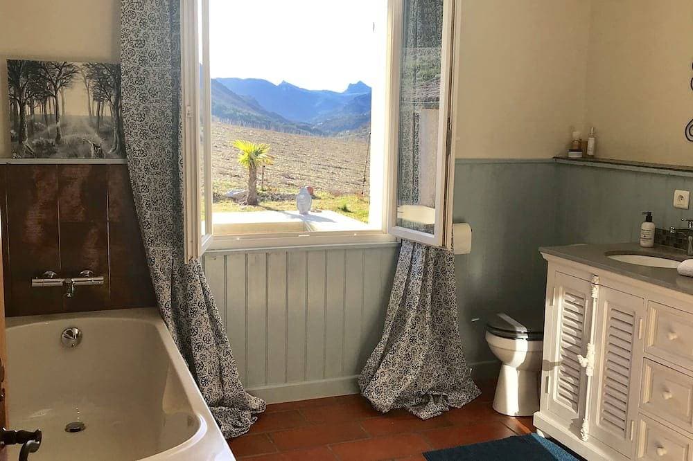 Foto 9 von 30: Elegante 4-Schlafzimmer-Villa mit privatem Pool, Klimaanlage und Panoramablick