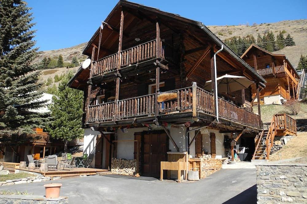 Studio with mountain charm 1