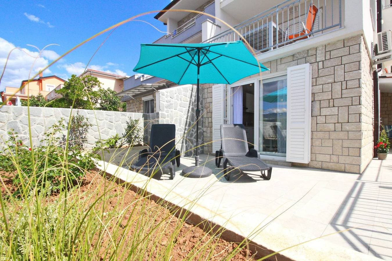 Foto 3 von 24: Studio-Apartment More - direkt am Meer, Meerblick, Terrasse, Waschraum, Grill