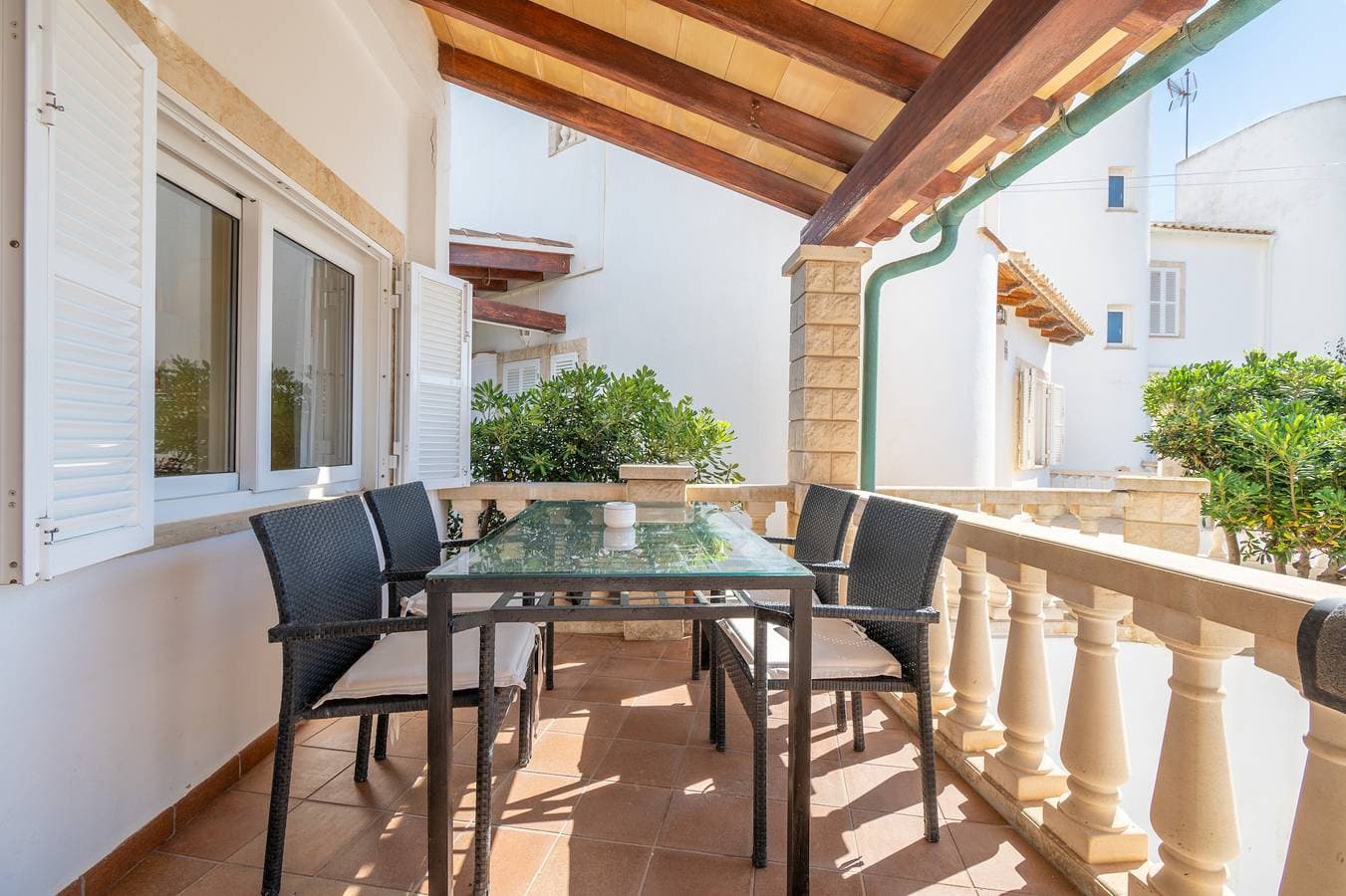 Foto 13 von 32: Ferienhaus 'Es Mirador' mit Meerblick, WLAN und Klimaanlage