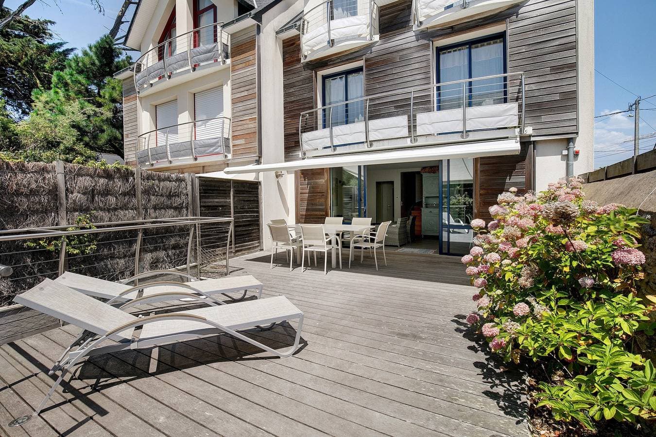 Foto 7 von 31: Familienhaus 30 m vom Strand mit Meerblick, privater Terrasse und WLAN