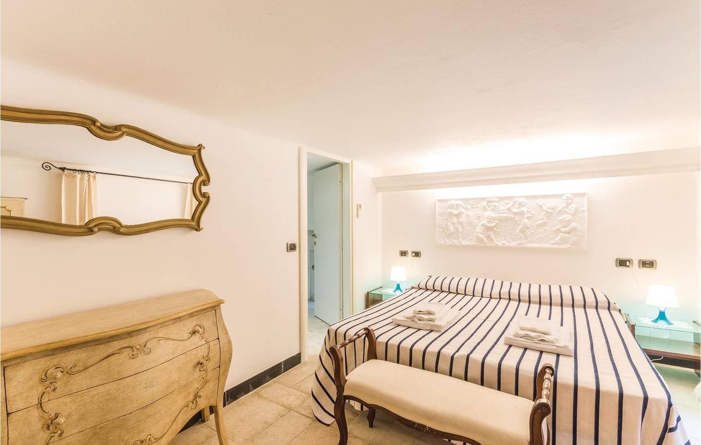 Foto 4 von 23: Terrassenapartment am Pool mit AC & Wifi - 1,5km zum Strand