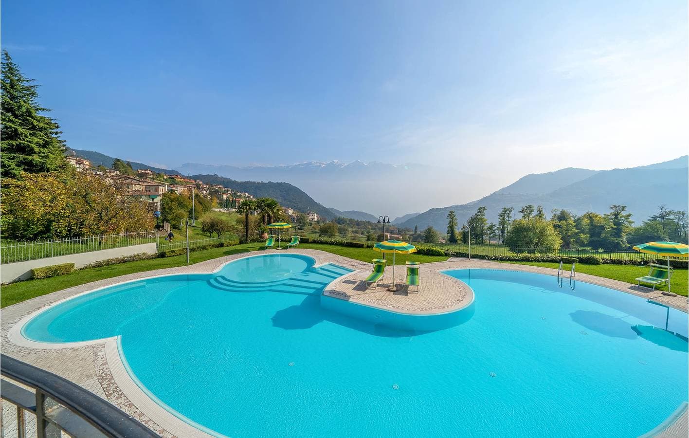 Foto 7 von 27: Appartement am Pool mit Terrasse und Parkplatz