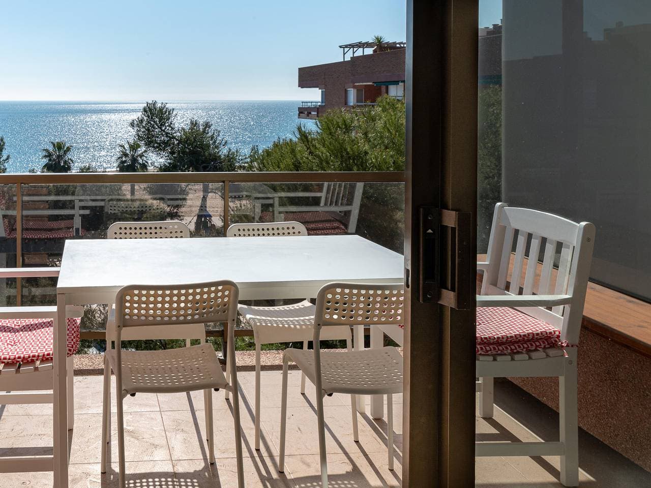 Familienapartment mit Pool am Meer 1