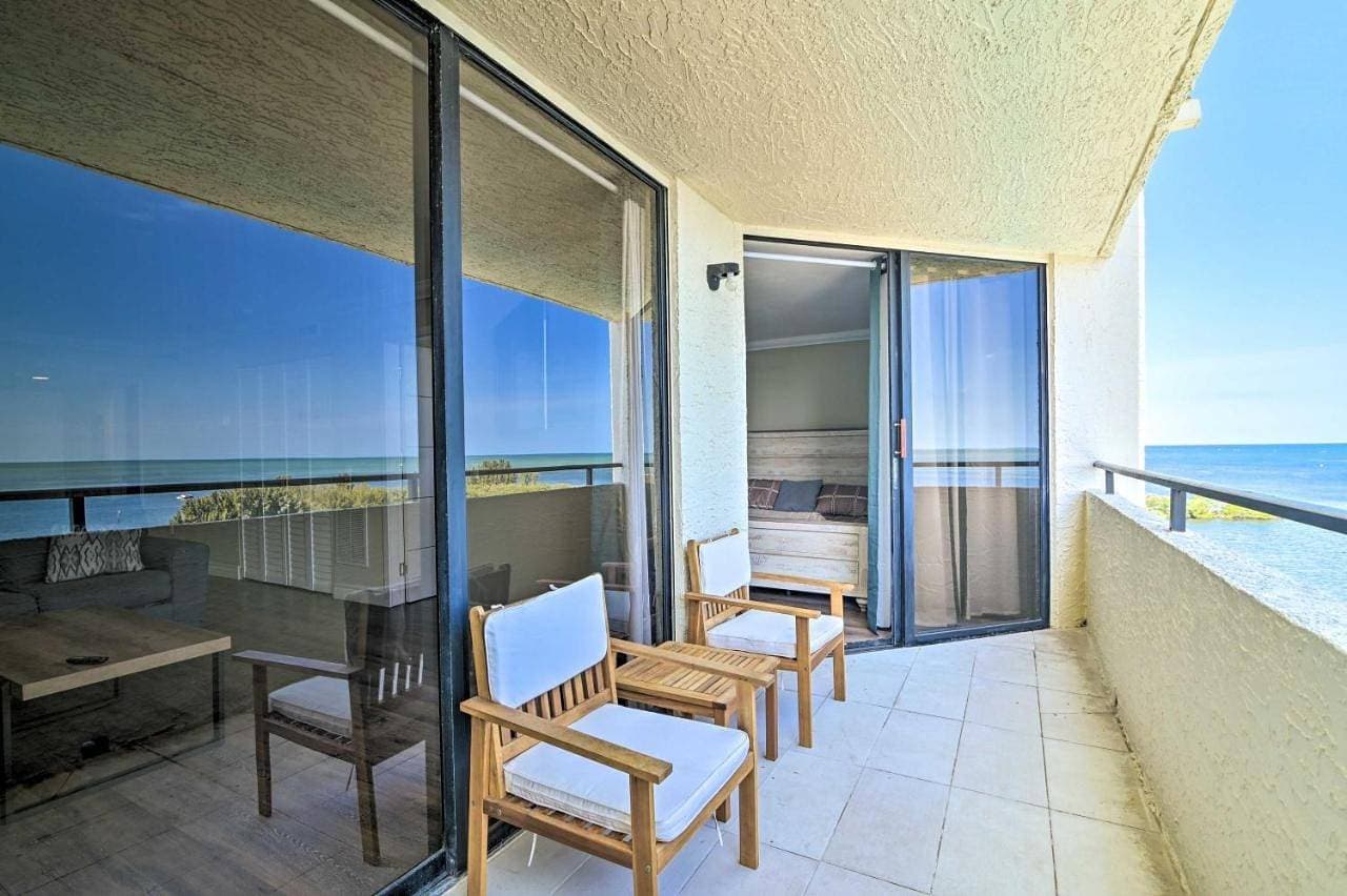 Waterfront Condo: Resort Pool, Tennis & Beach 1