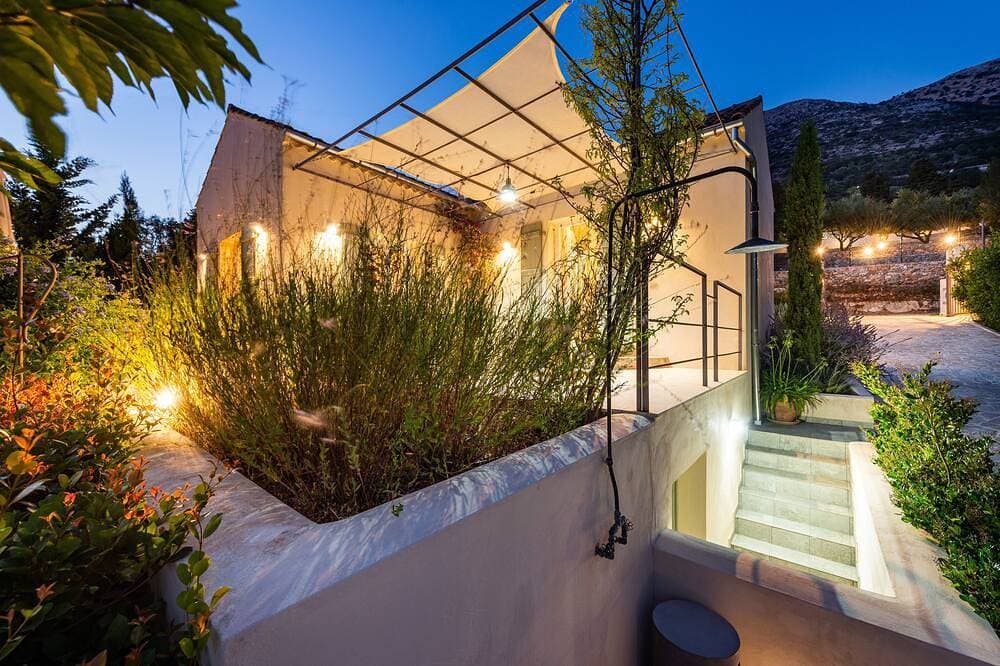 Foto 12 von 30: Kalliroi - Exquisite Villa exklusiv für zwei mit großen privaten Pool konzipiert.