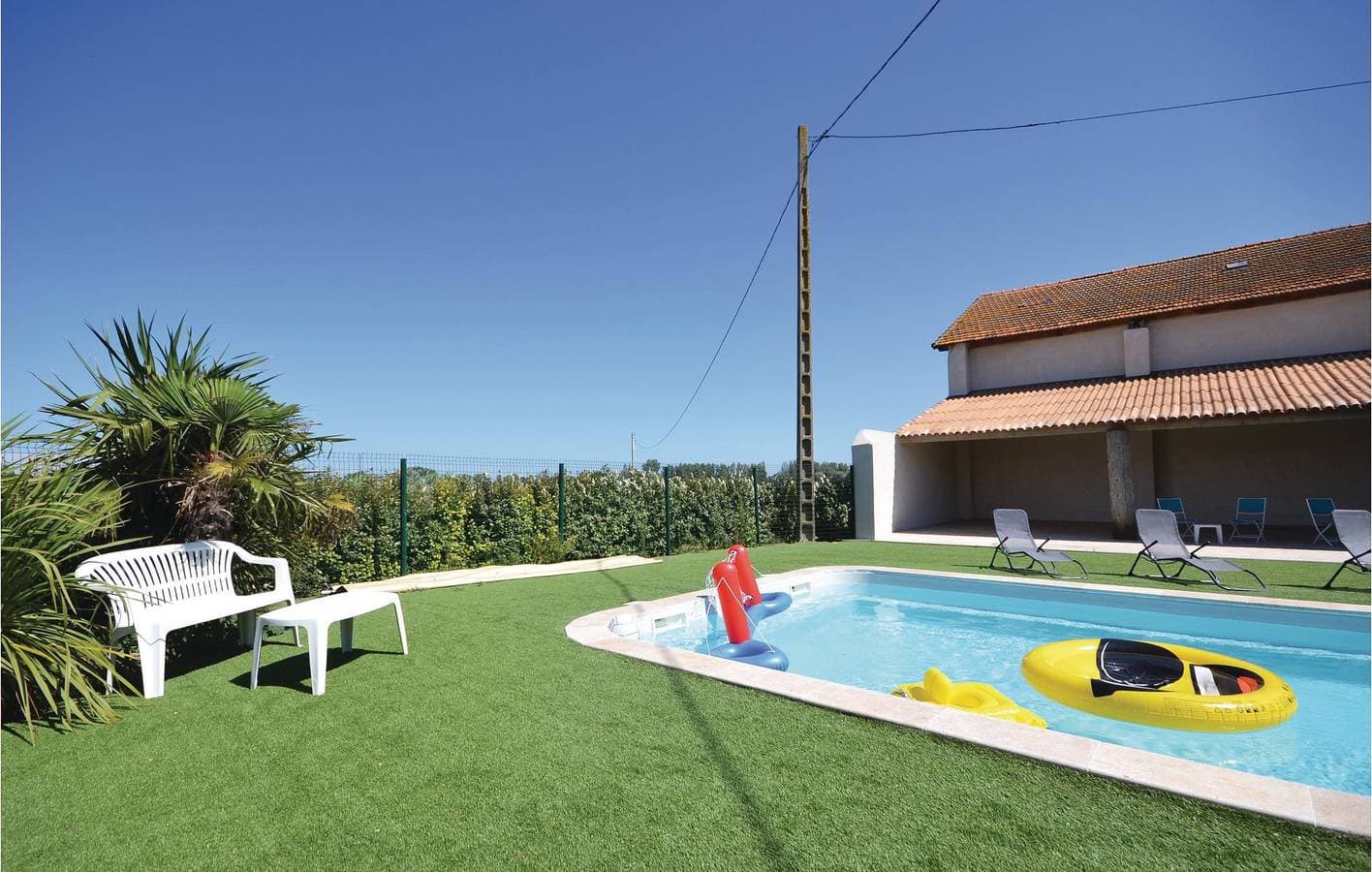 Foto 10 von 40: Rhone-Side Wohnung: AC, Pool, Parkplatz & WiFi!