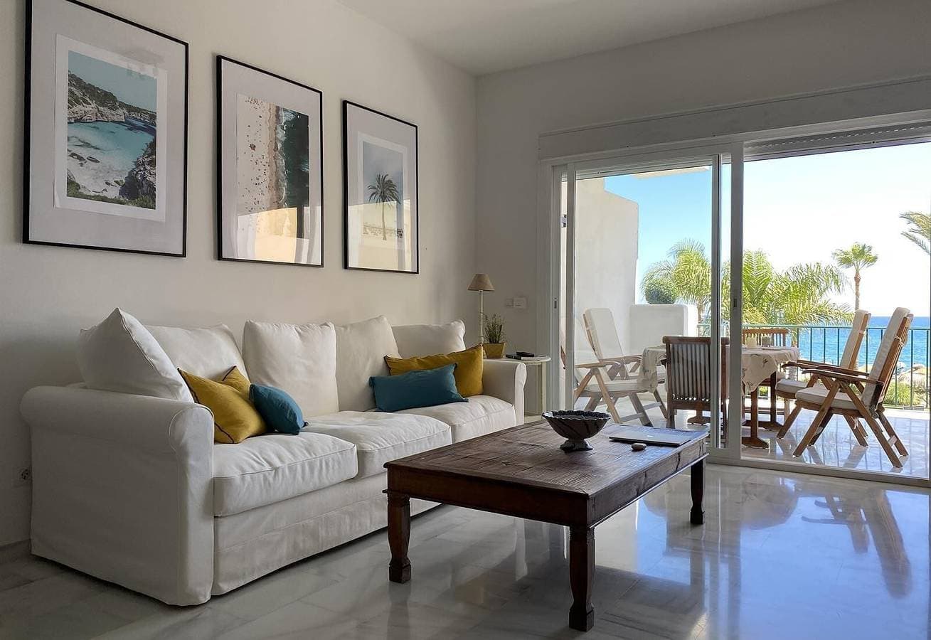 Foto 4 von 18: Frontline Beach Apartment mit Meerblick, Pool, WLAN, Klimaanlage, Terrasse und Garten