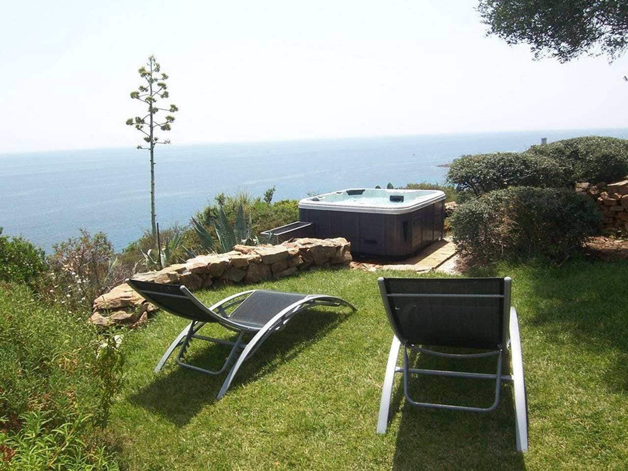 Foto 2 von 21: Villa mit privatem Pool, Spa und Klimaanlage in Fautea