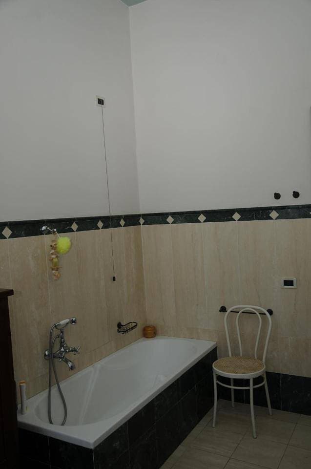 Foto 6 von 9: Double Room with Private Bathroom