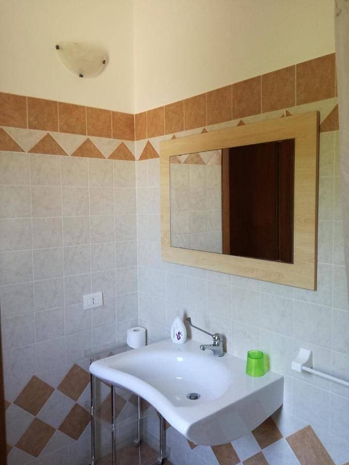 Foto 9 von 10: Budget Double Room
