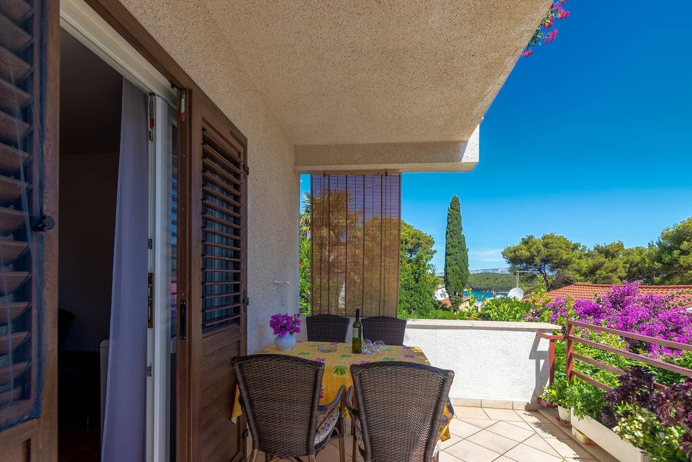 1-Zimmer-Ferienwohnung mit Terrasse und Meerblick Jelsa, Hvar A-4017-b 1