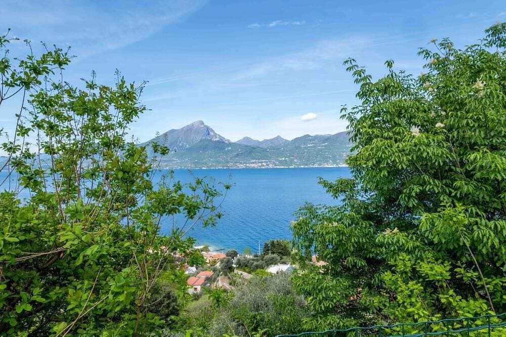 Foto 11 von 30: Privater Pool und herrlicher Seeblick