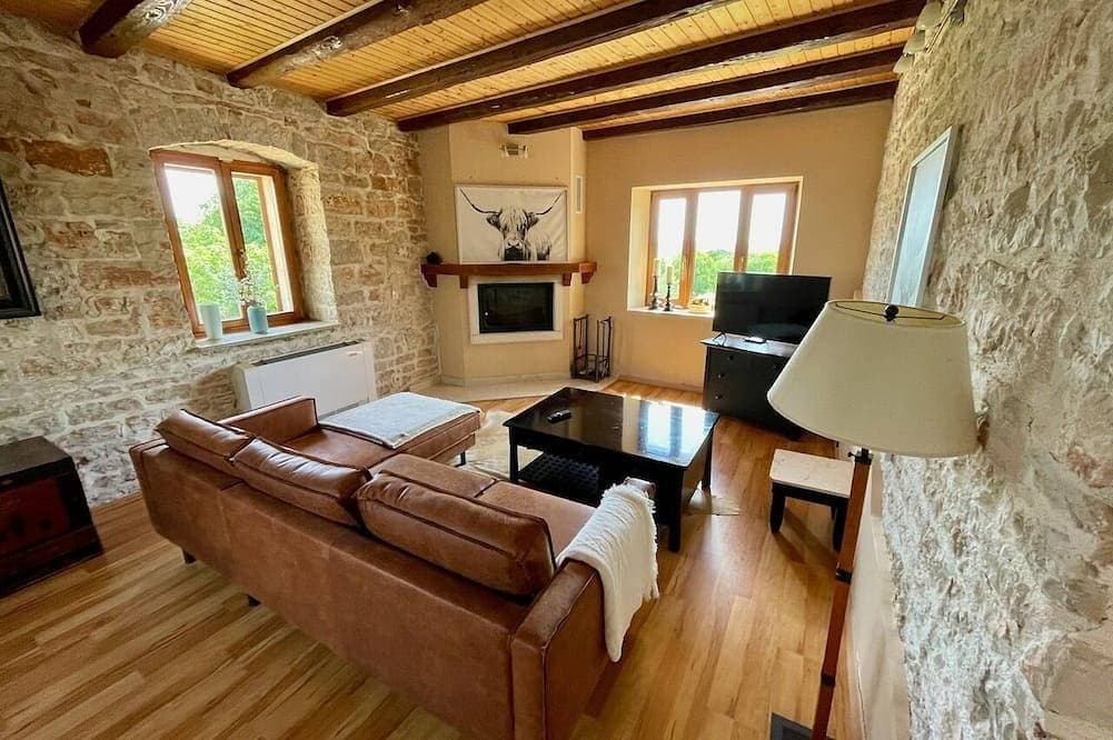 Foto 8 von 30: Steinhausvilla in historischer Umgebung