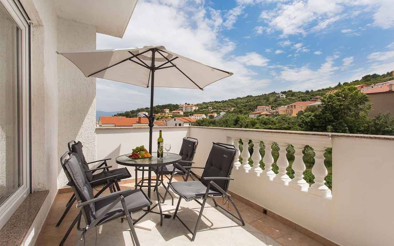 Foto 2 von 31: Ferienwohnung mit Klimananlage und Terrasse