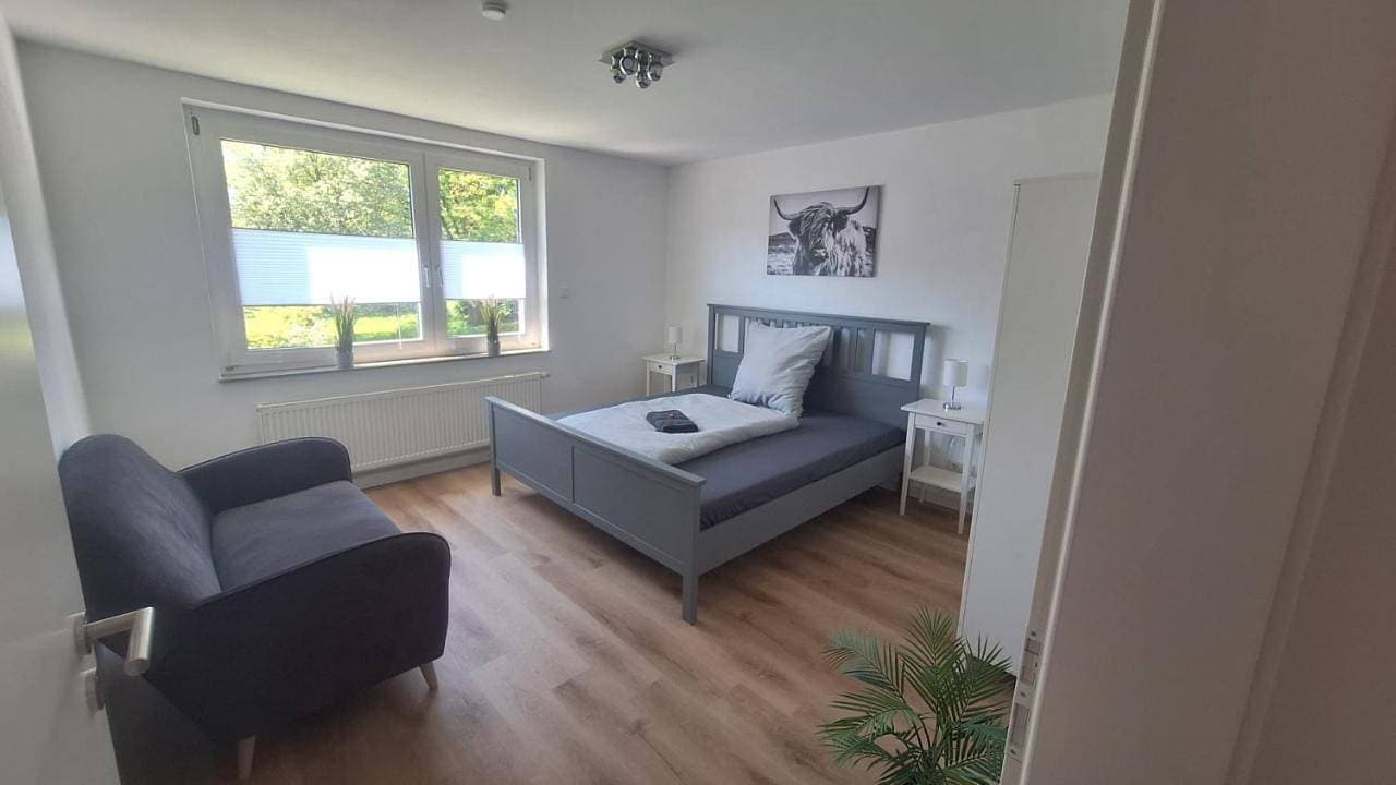 Foto 3 von 16: Two-Bedroom Apartment with Balcony