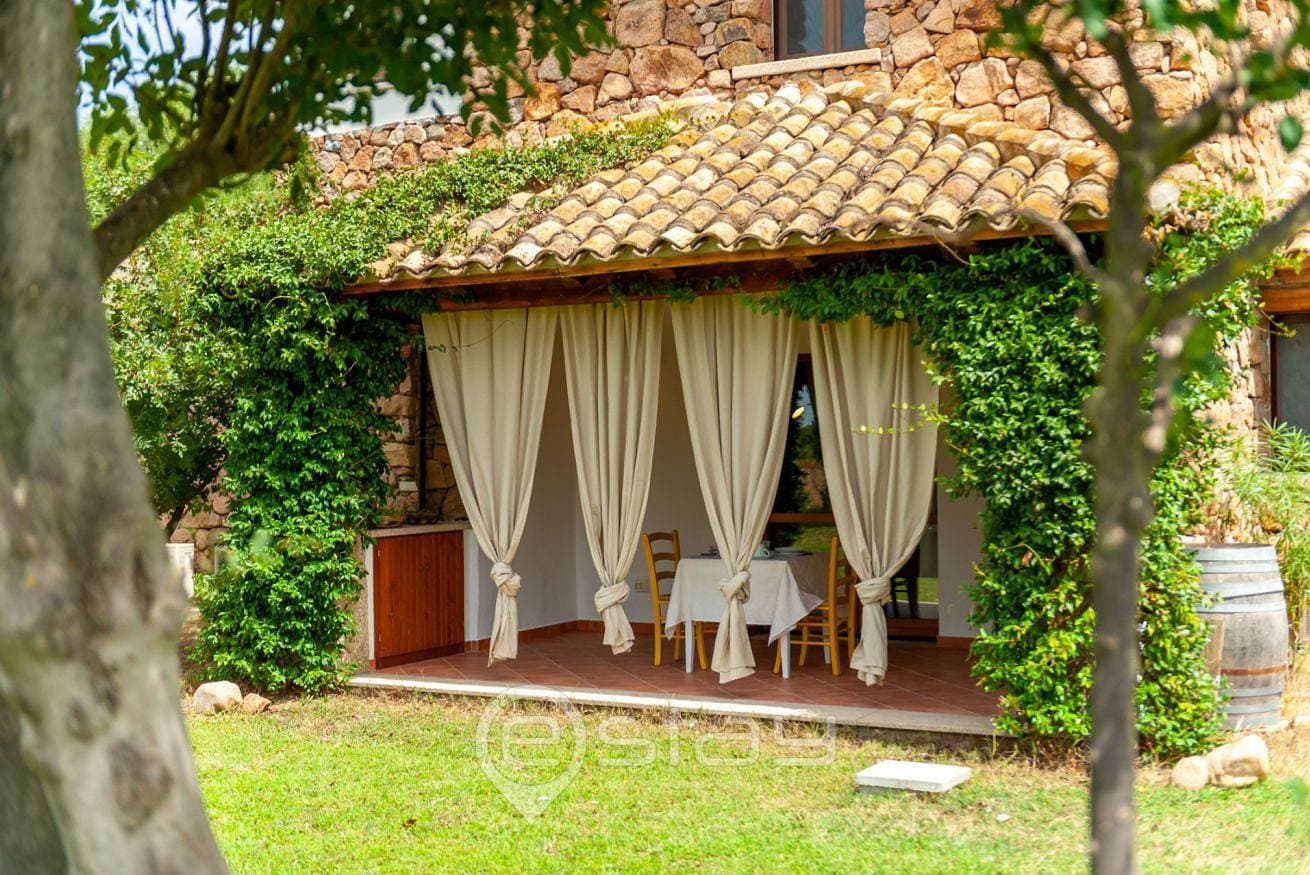 Foto 12 von 92: Ferienhaus für 2 Personen mit Balkon/Terrasse
