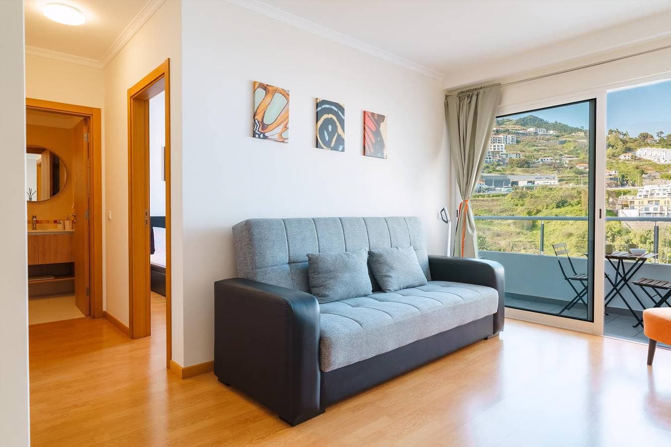 Foto 4 von 37: Ferienwohnung für 3 Personen mit Pool