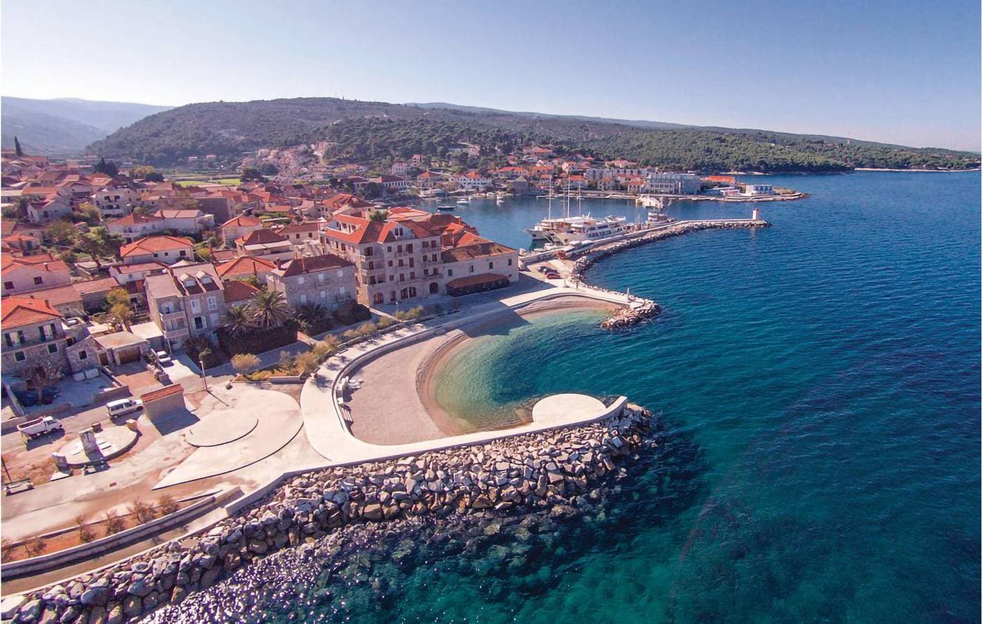 Foto 4 von 50: Gemütlich, nur 1,5 km vom Strand entfernt: Pool, WLAN, Terrasse und Parkplatz inklusive!