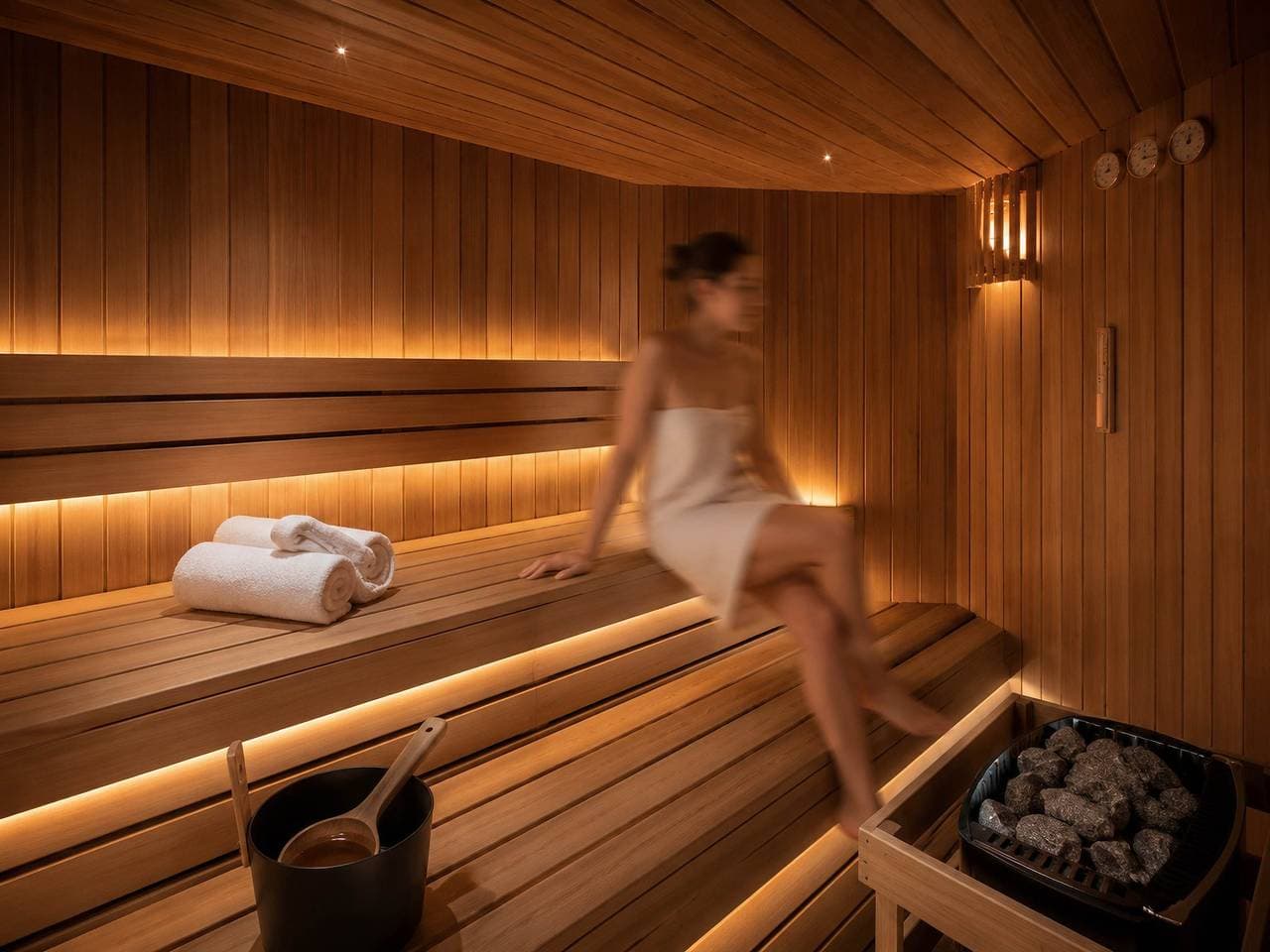 Foto 6 von 17: Las Nayades | Sea Views Indoor Pool Sauna Gym